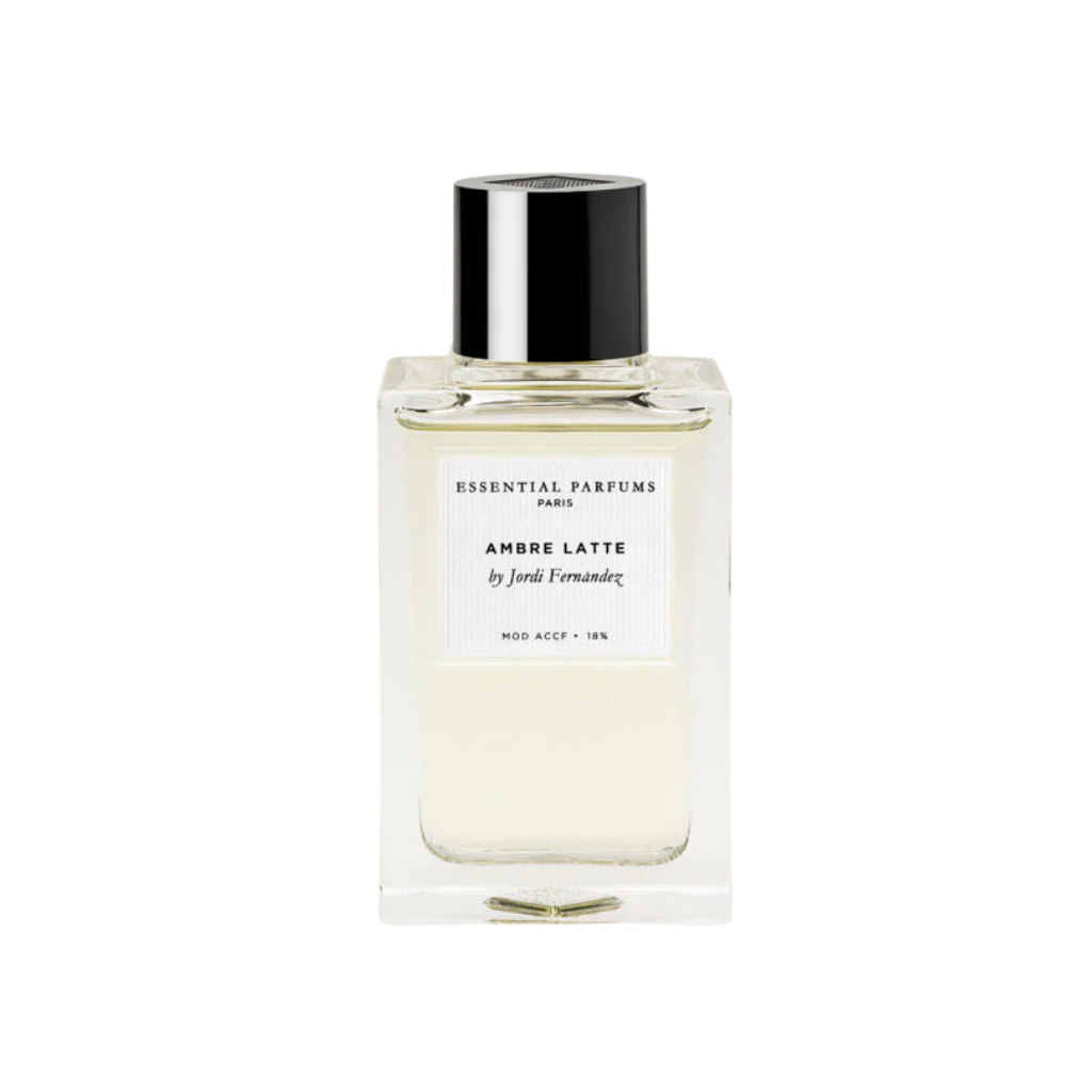 parfum Essentiel Ambre Latte, vue de face sur fond uni