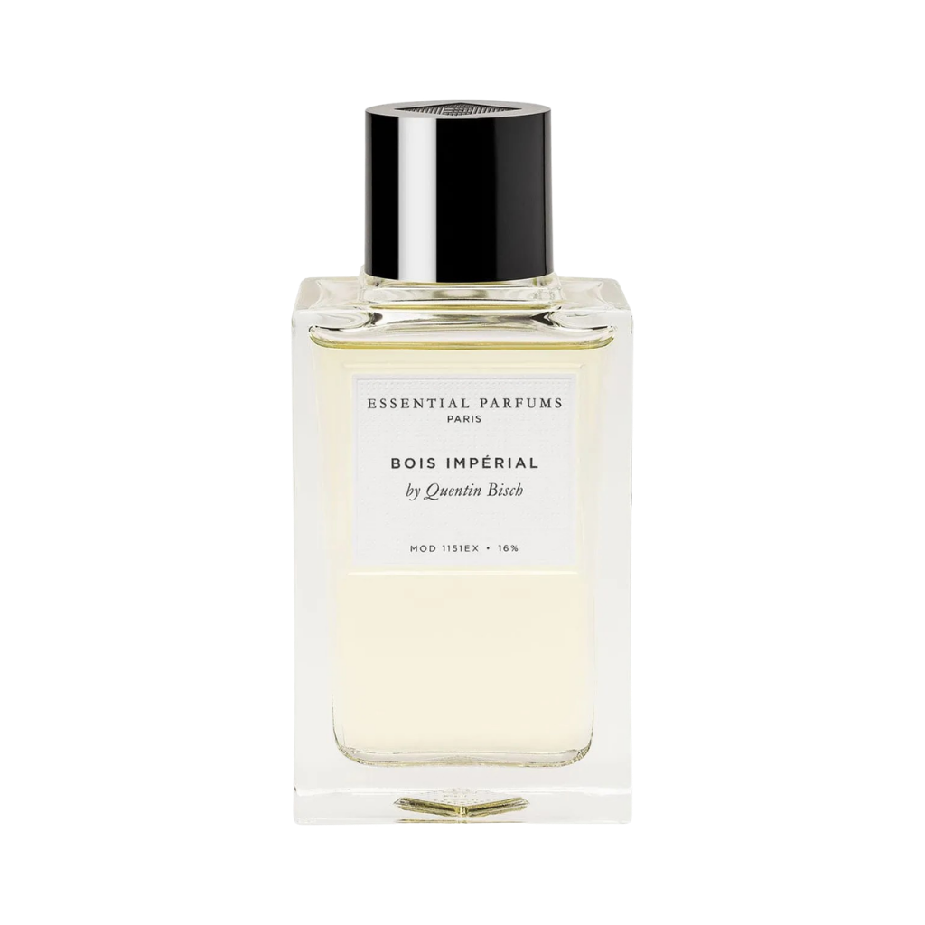 parfum Essentiel Bois Impérial, vue de face sur fond uni